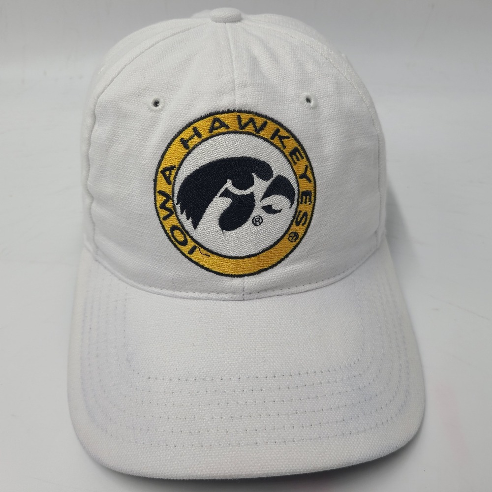 Vintage Iowa Hawkeyes Hat Strapback (Fits‎ Small) American Needle White NCAA Men